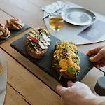 Hei15 לינה וארוחת בוקר